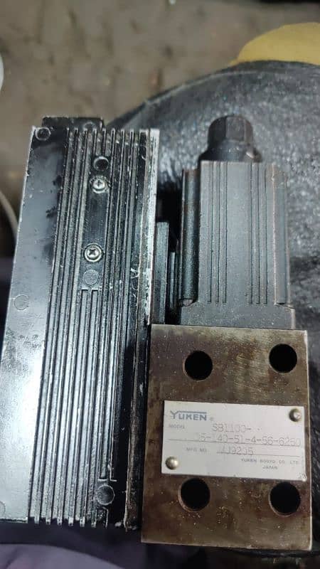 hydraulic pump 2