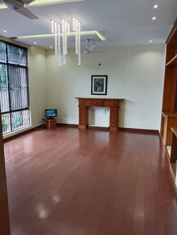 Kanal Elegant Design Red Bricks Bungalow At Prime Location 4