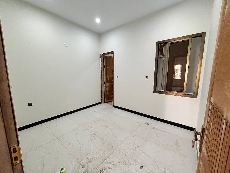 Book A Prime Location Upper Portion Of 500 Square Yards In Federal B Area - Block 4 Karachi 0