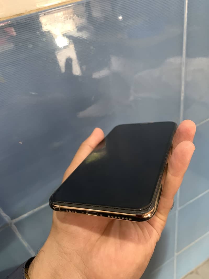 Xs Max 256 dual pta Gold 10/10 first hand ladies used phone health 80 4