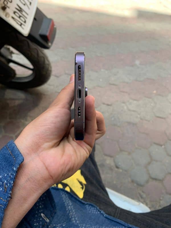 Iphone 14 Pro Max ( Deep Purple Colour) 5