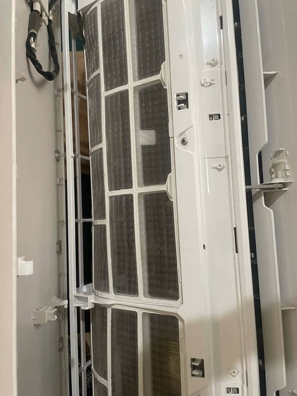 Electrolux inveter  Ac 1.5 ton 7