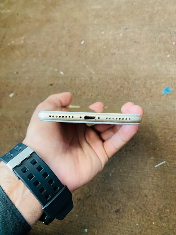 IPhone 7  plus pta approved contract 03421840518 8