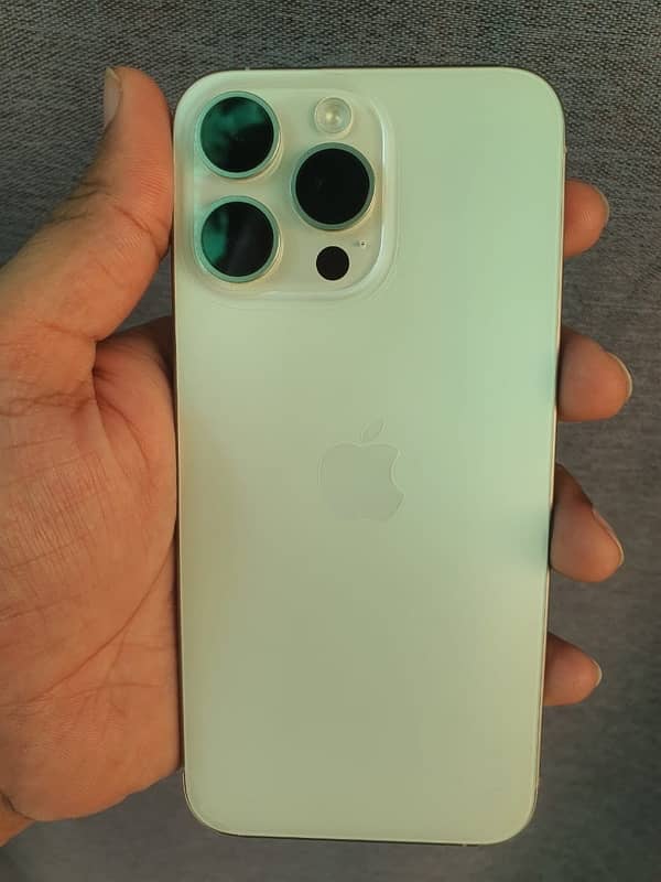 15 pro max 256GB - jv - with box 0