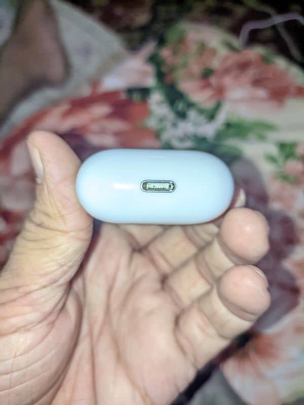 apple Air pods 2nd Generation 10/9 1