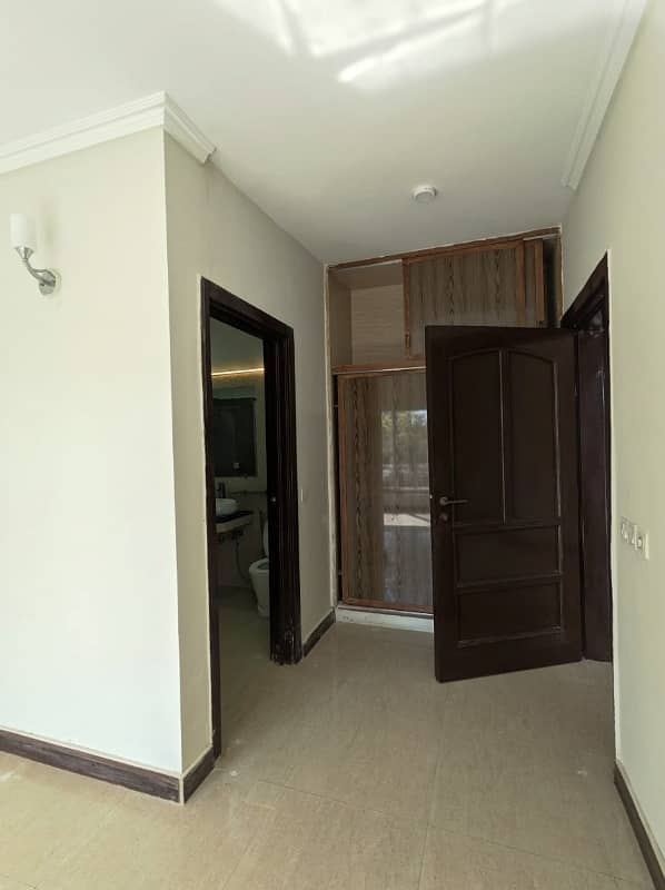 01 Kanal Brand New Beautiful independent House Available For Rent in Defence Raya Phase 6, Lahore Cantt. 1
