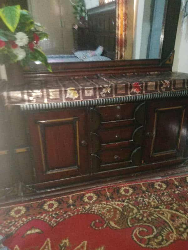 dressing table 0