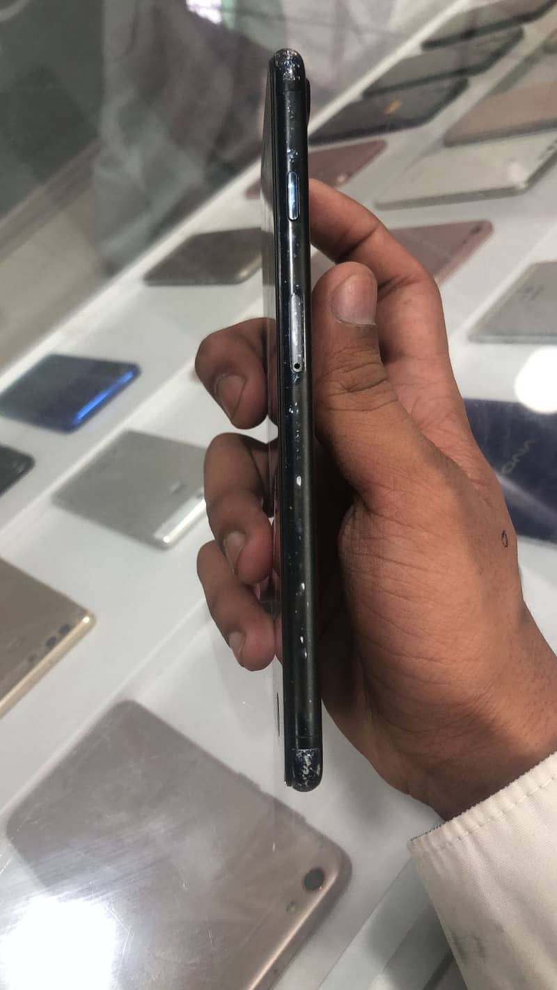 Iphone 7 plus pta 5