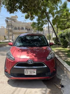 Toyota Sienta 2016