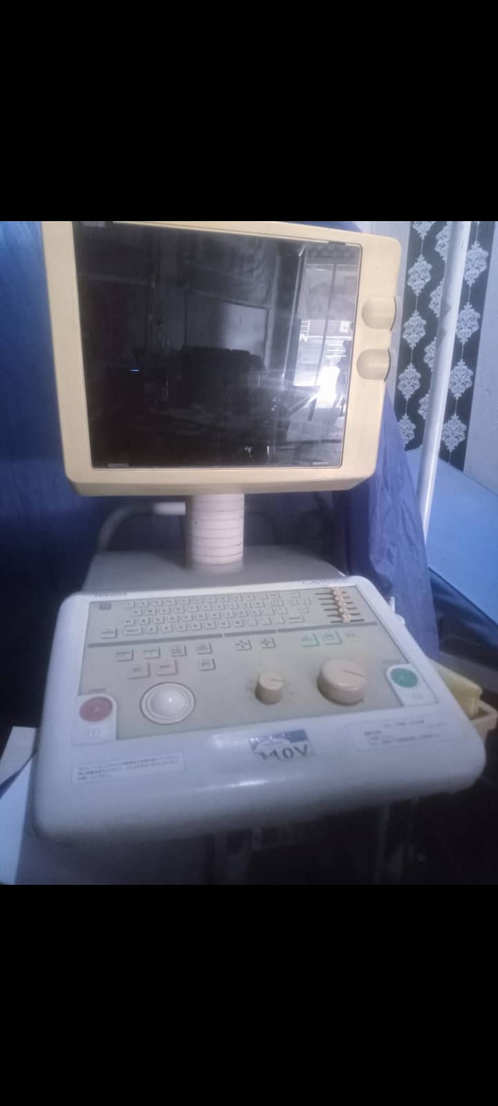 Foreign used Toshiba Capasii 110v ultrasound machine in good condition 1