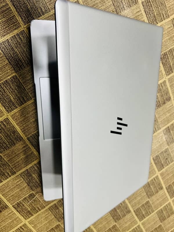 HP 840 G5 Touch 4