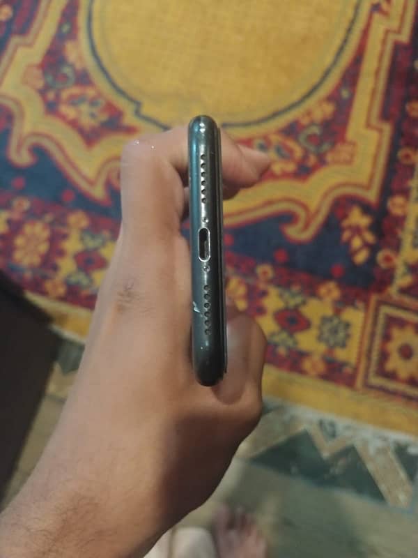 IPHONE XR FACTORY UNLOCK 64Gb LL/A 3