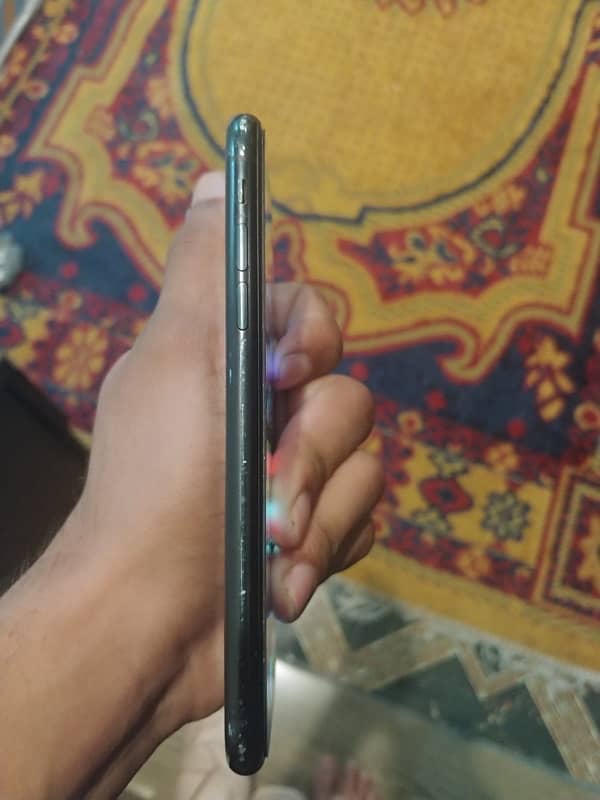 IPHONE XR FACTORY UNLOCK 64Gb LL/A 4