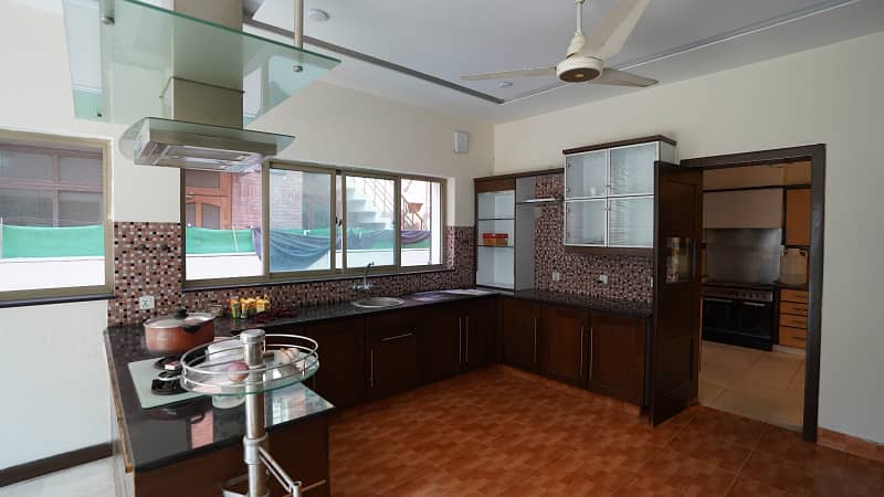 1 Kanal Modern Bangalow For RENT In DHA Lahore Phase 5 Near PENTA SQUARE MALL 1