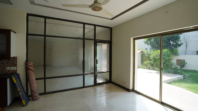 1 Kanal Modern Bangalow For RENT In DHA Lahore Phase 5 Near PENTA SQUARE MALL 4