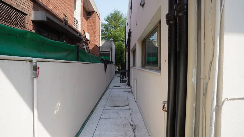 1 Kanal Modern Bangalow For RENT In DHA Lahore Phase 5 Near PENTA SQUARE MALL 9