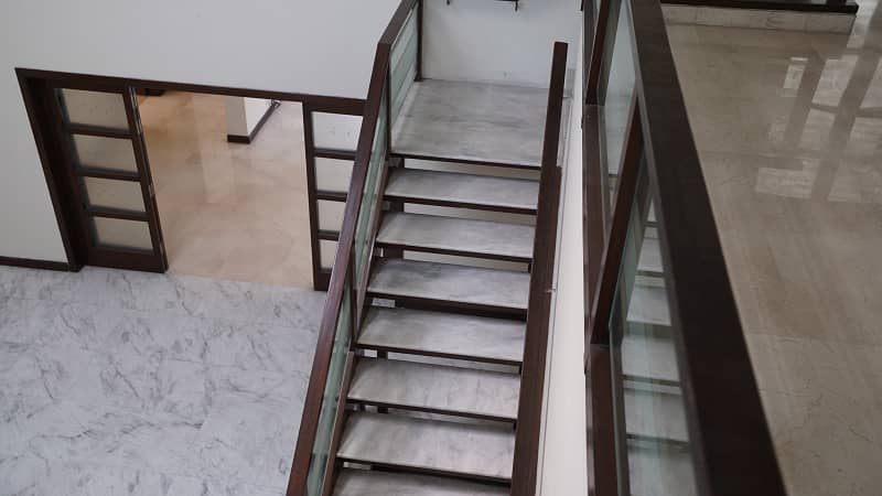 1 Kanal Modern Bangalow For RENT In DHA Lahore Phase 5 Near PENTA SQUARE MALL 32