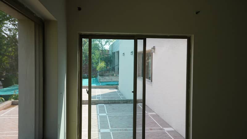 1 Kanal Modern Bangalow For RENT In DHA Lahore Phase 5 Near PENTA SQUARE MALL 37