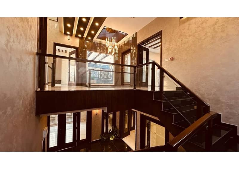 UPPER-PORTION 1-KANAL 3-Bed attach Bath PHASE-6 DHA LAHORE 10