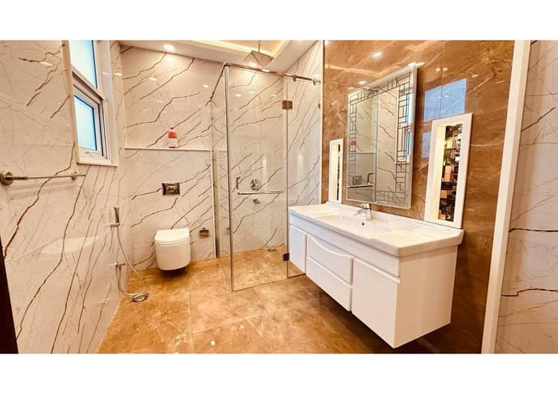 UPPER-PORTION 1-KANAL 3-Bed attach Bath PHASE-6 DHA LAHORE 19