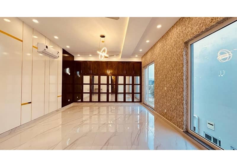 UPPER-PORTION 1-KANAL 3-Bed attach Bath PHASE-6 DHA LAHORE 21