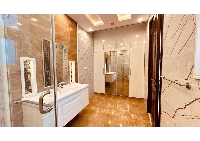UPPER-PORTION 1-KANAL 3-Bed attach Bath PHASE-6 DHA LAHORE 23