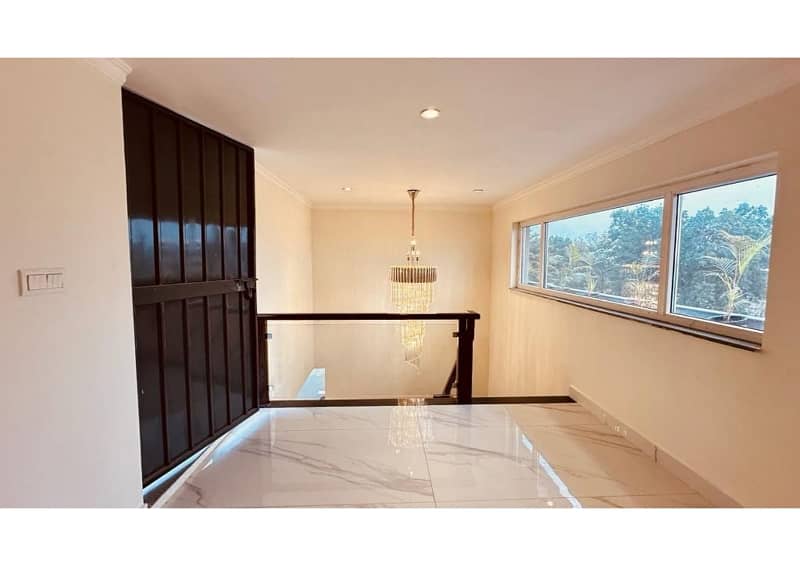 UPPER-PORTION 1-KANAL 3-Bed attach Bath PHASE-6 DHA LAHORE 25