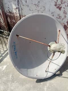 Dish with 2 receivers