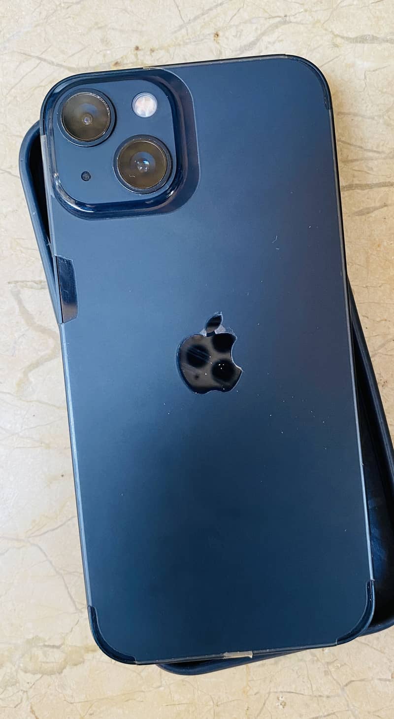 iPhone 13 4