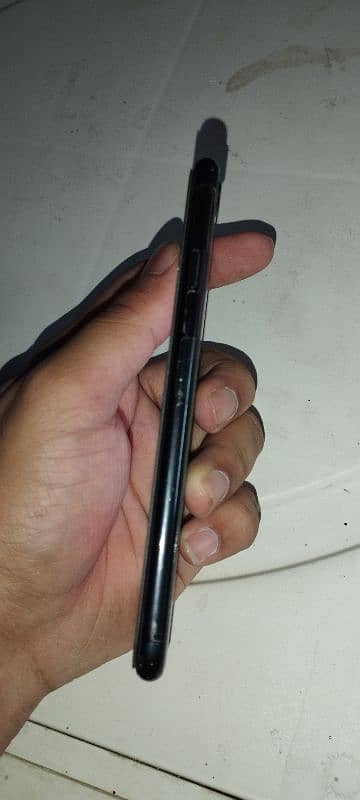 iPhone SE 2020 water pack 85 percent battery health 10/10 all okay 2