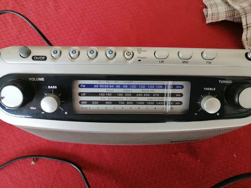 Radio Roberts Classic Model R9928 Made in England 9