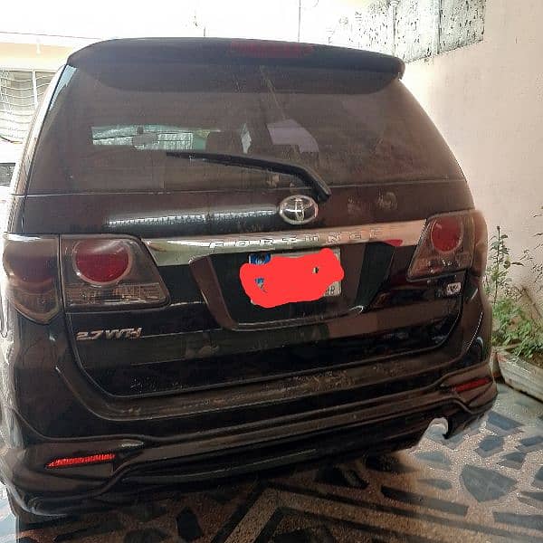 Toyota Fortuner 2013 1