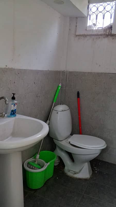 700 SQ Ft Office Sharing Space Available In Cavalry Ground 3