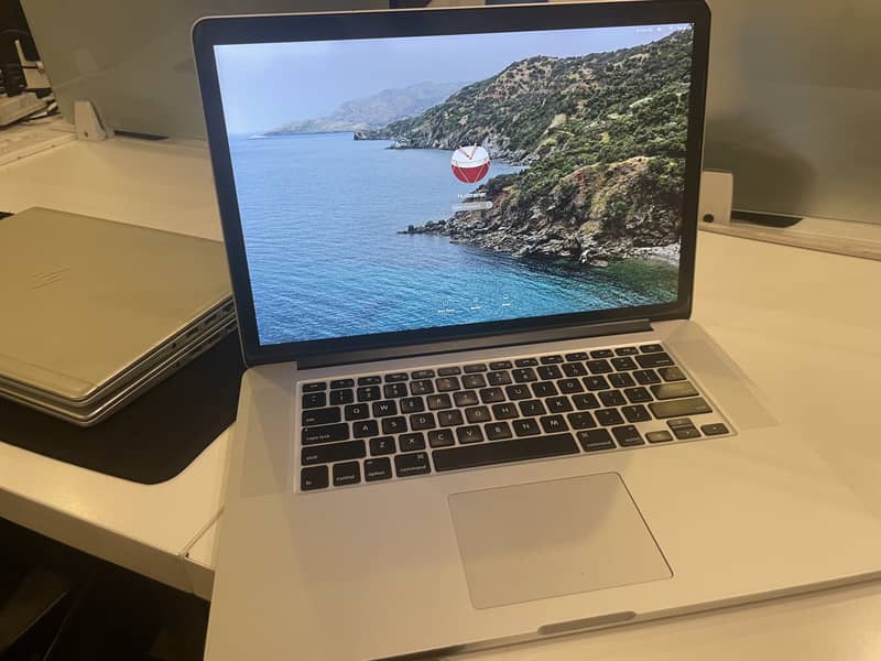 Macbook pro (retine 15inch min 2014) 3