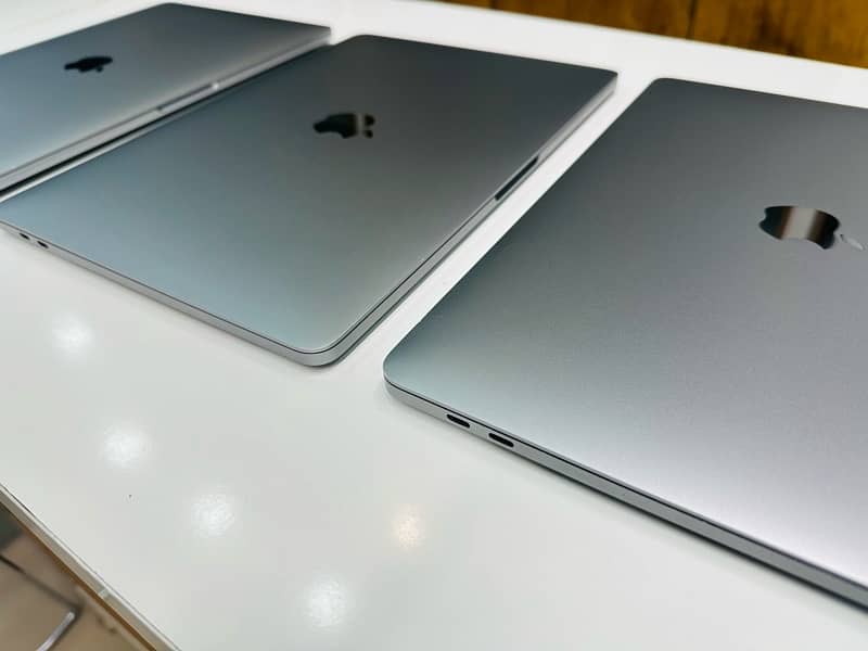 MacBook Pro 2020 | 13 inches | Intel Core i | 16GB With 512 Storage 8