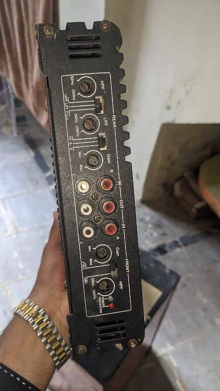 Car amplifier and speaker for sale urgent 7