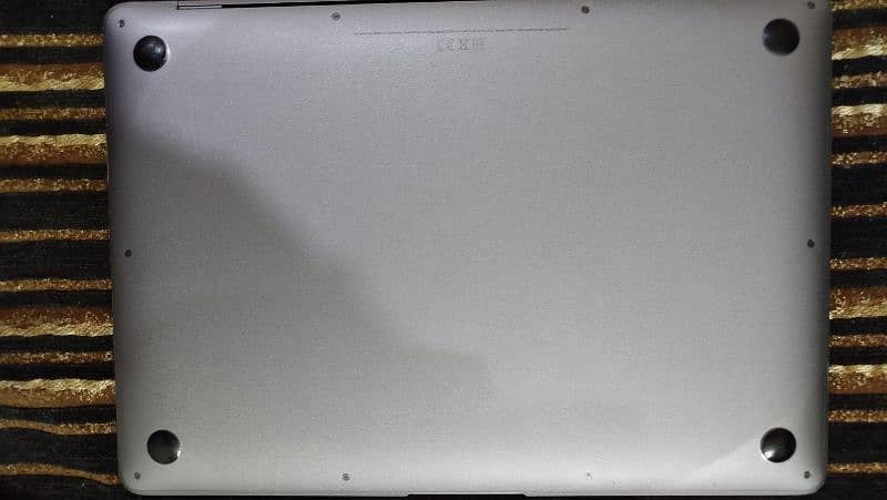 Brand New Macbook air M1 for sale Qatar imported with arabic version 3