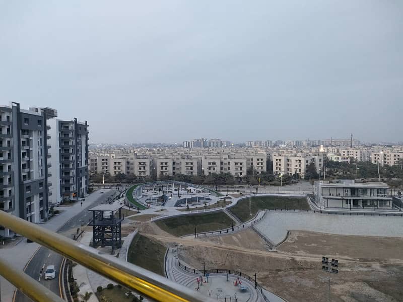 BRAND NEW 10 Marla 3 Bed Apartment On 5th Floor For Sale In Askari 11 Sec-D, Lahore 1
