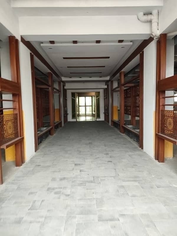 BRAND NEW 10 Marla 3 Bed Apartment On 5th Floor For Sale In Askari 11 Sec-D, Lahore 2