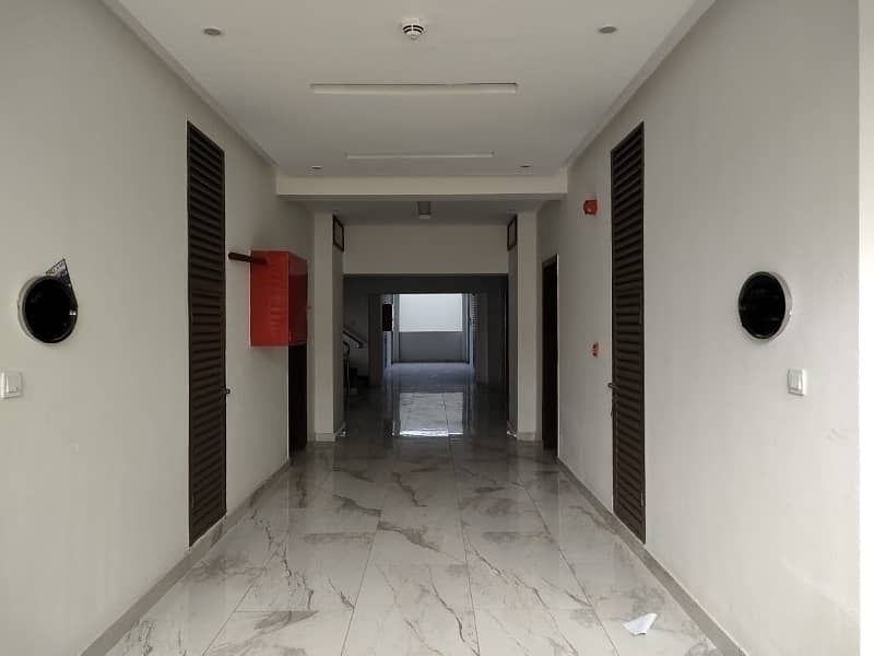 BRAND NEW 10 Marla 3 Bed Apartment On 5th Floor For Sale In Askari 11 Sec-D, Lahore 3