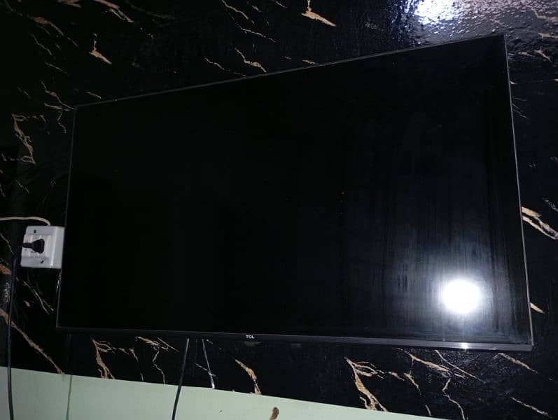 TCL 40 inch lcd 0