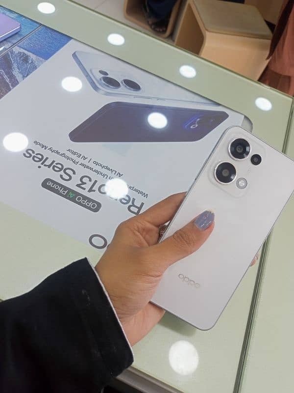oppo Reno 13 5g 2