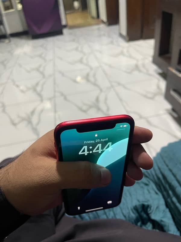 i phone 11 64 GB  non pta 6