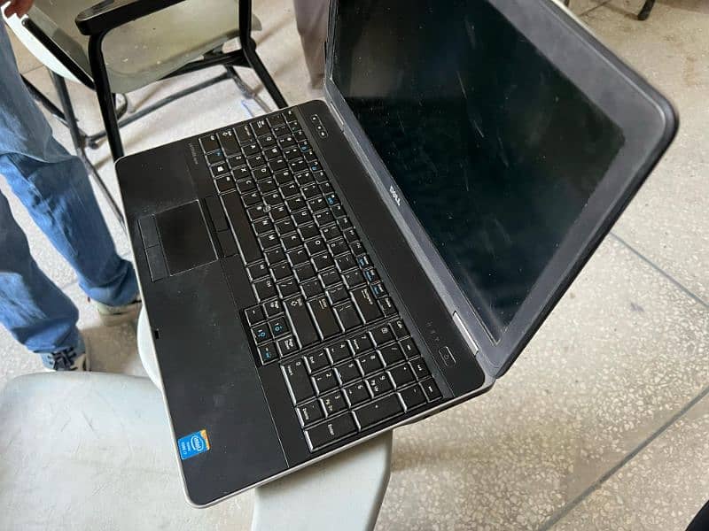 Dell Gaming Laptop (latitude E6540) 3