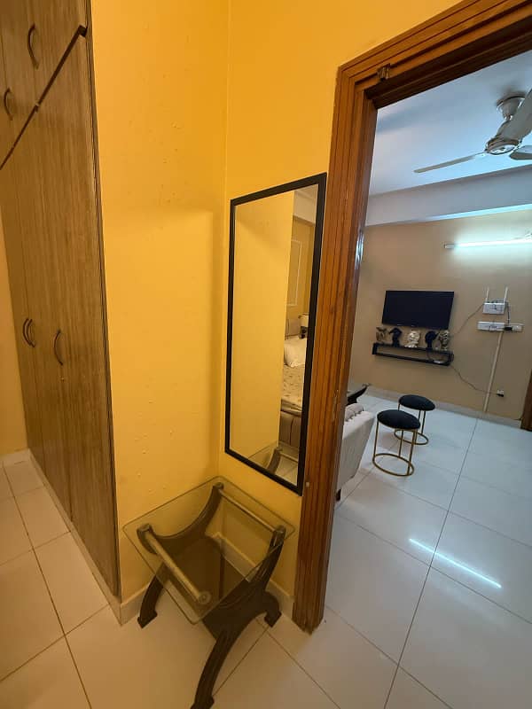One bedroom apartment available on daily and weekly basis 21