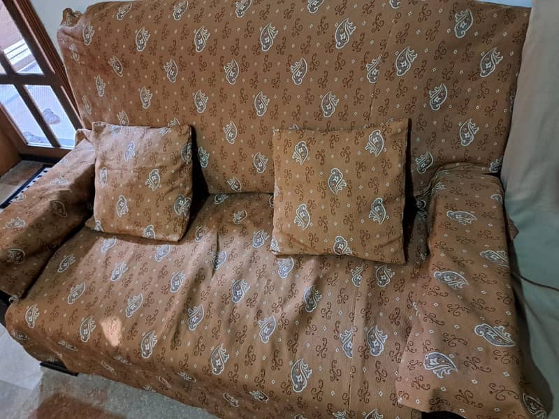 Sofas and beds 9