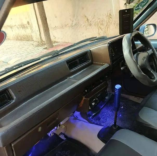 Daihatsu Charade 1985 4