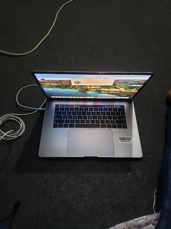 MacBook Pro 2018 – Core i9 | 32GB RAM | 512gb SSD | 4GB Graphics | 3