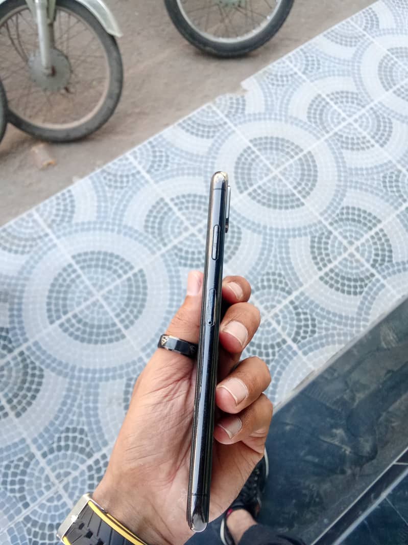 I PHONE XS MAX 512 GB 10/10 PTA APPROVED 3