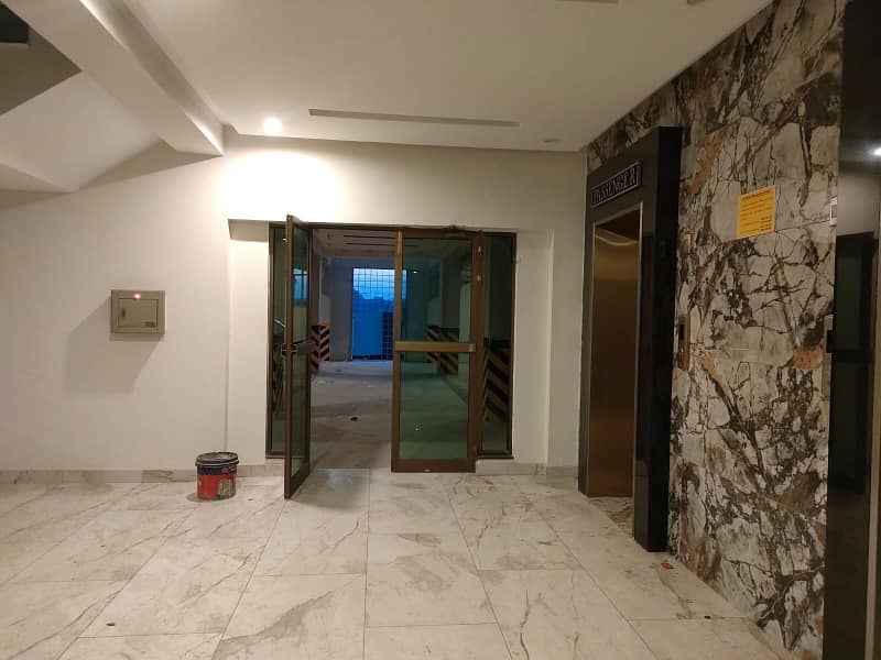 BRAND NEW 10 Marla 3 Bed Apartment On 5th Floor For Sale In Askari 11 Sec-D, Lahore 1